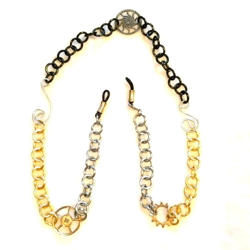 Woman's  Eyeglass Chain